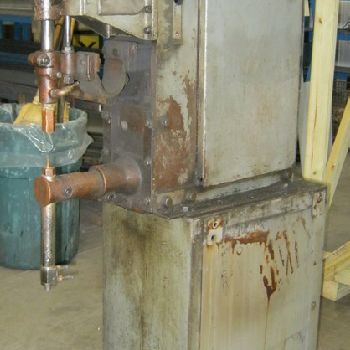 20 KVATaylor-Winfield#EB2.8.20, bench type spot welder, 8" throat, 3.5 cylinder, standard dual acting, 220/230/240 V., 1 ph