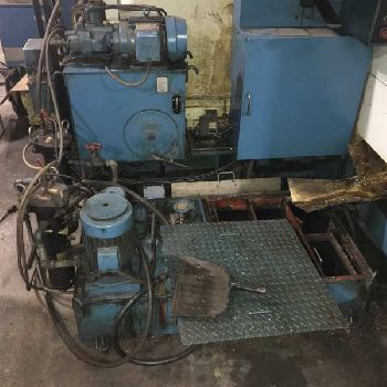 Toyoda#FV45, CNC VMC,21 ATC,32" X,18 Y,22 Z,40 x 20 T-slot table,CAT 40,Fanuc control,1986