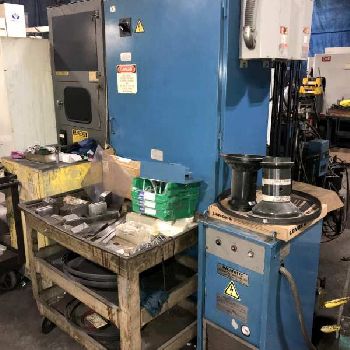 Toyoda#FV45, CNC VMC,21 ATC,32" X,18 Y,22 Z,40 x 20 T-slot table,CAT 40,Fanuc control,1986