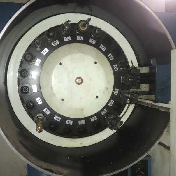 Toyoda#FV45, CNC VMC,21 ATC,32" X,18 Y,22 Z,40 x 20 T-slot table,CAT 40,Fanuc control,1986