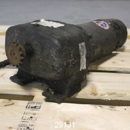 5 HP a 1725 RPM, Dayton # 4Z719A, reductor de velocidad, relación 12.5: 1, 140 salidas, # 29131