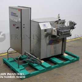 Cherry Burrell / Waukesha # 3000, homogeneizador de acero inoxidable de 2 etapas y 3 válvulas, hasta 2500 galones por hora