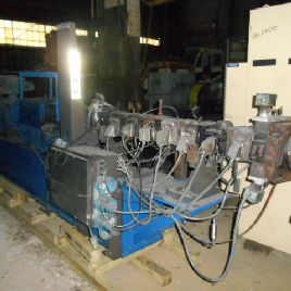 53mmWerner & amp; Pfleiderer # ZSK53, extrudeuse à double vis co-rotative, 40: 1 L / D, chauffée à l'électricité, vis sans fin, vis à 345 tr / min, panneau de commande, # 45141