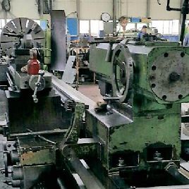 44" x 393HankookProtec #11, 33 OCS,5-900 RPM,30 HP,DRO,tailstock,stdy rest,’00,#27472