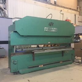 175 toneladas, Piranha, freno hidráulico de cilindro sgl, 14 'OA, control Hurco AB 6, Hurco X-Axis CNC BG,' 02