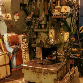 60 tonnes, Bliss # C60, 3 "str, 15 SH, lit 32 RL x 21 FB, 3 réglages de ram, boutons à paume double, 100 SPM