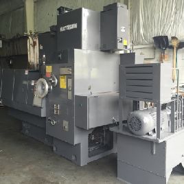 Mattison # 24, amoladora de superficie giratoria, mandril de 42 ", rueda segmentada 22, lubricante automático, desbarbadora, inclinación de cabeza motorizada, 1979