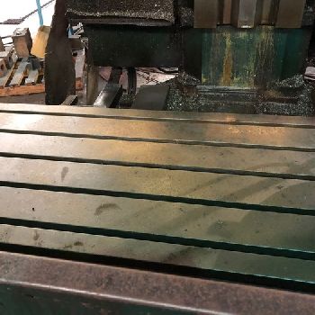 Kuraki#KV-1600/2000, 32 ATC, 81" X,32 Y,32 Z, rotary table., 82 x 27.5 table., Fanuc 15M