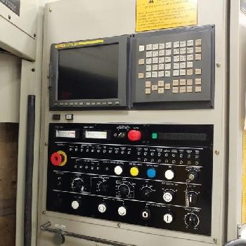 Mitsui-Seiki#HU40T, 5-Axis,24" X,22 Y,28 Z,60 APC,240 ATC,15k RPM,F15M,â€™04,#28787