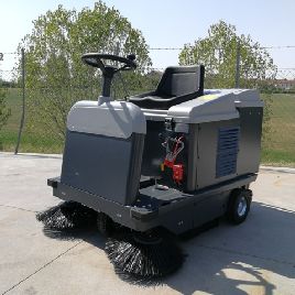 INDUSTRIAL BRUSH MAN ON BORDER PERA 70E - SEMINAR