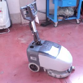 NILFISK SC 350 WASHING MACHINE