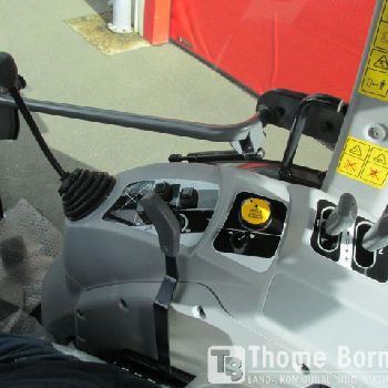 Massey Ferguson MF 1740 HC