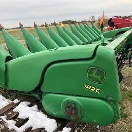 2009 JOHN DEERE 612C CORNHEAD 2743891 USADO