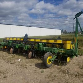 1988 JOHN DEERE 7300 PLANTER 2743730 GEBRAUCHT