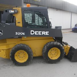 2015 ДЖОН ДИР 320 СКИДЕР-КОЛЕСО 2687430 ИСПОЛЬЗОВАНО