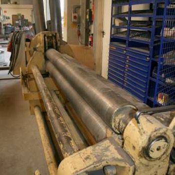 Plate rolling machine