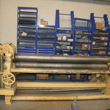 Plate rolling machine