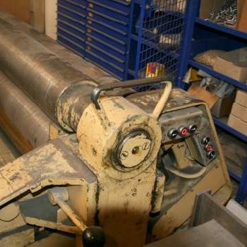 Plate rolling machine