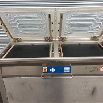 Komet Plusvac 25 twin chamber vacuum packer
