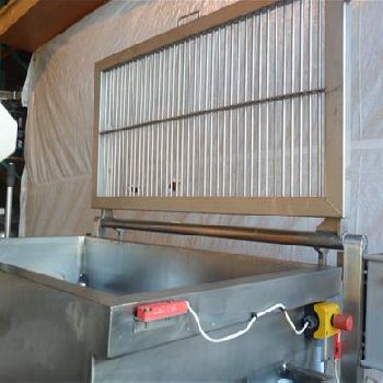 Velati Mixer300 twin shaft paddle mixer and tote bin hoist