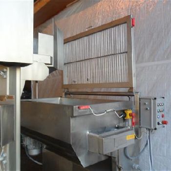 Velati Mixer300 twin shaft paddle mixer and tote bin hoist