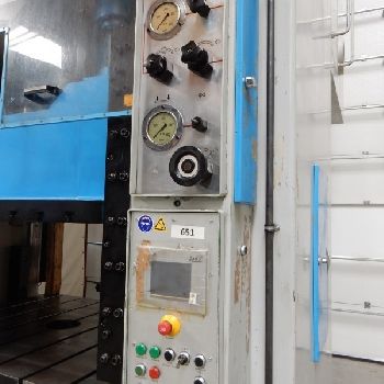 Press LVD END 200 Ton