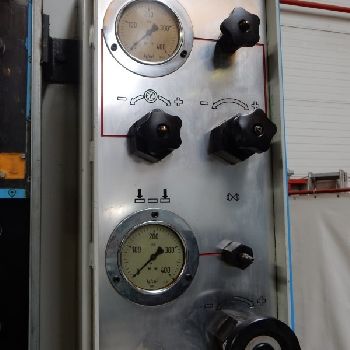 Press LVD END 200 Ton