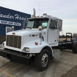2002 PETERBILT 330