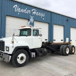 2000 MACK RD600
