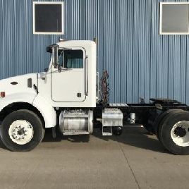 2003 PETERBILT 330