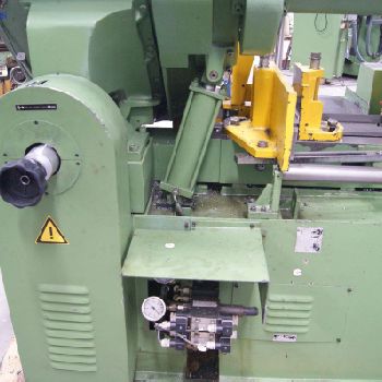 Halfautomac bandsaw Jaespa W400HA