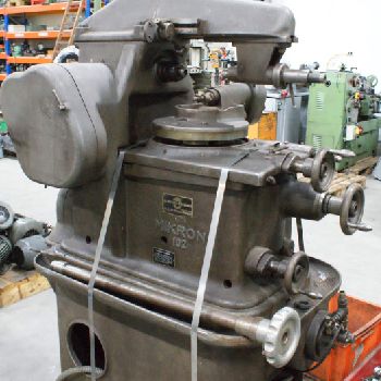 Hobbing machine Mikron 102