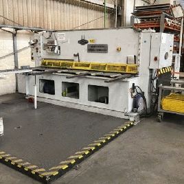 Tafelschere, hydraulically