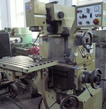 Universal milling Machine